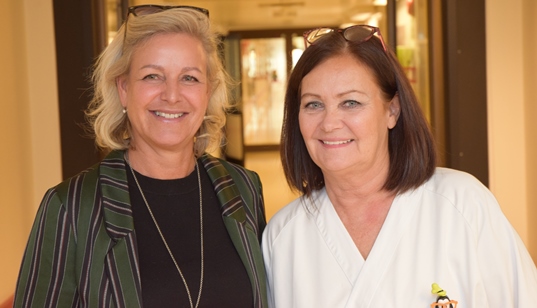 Nina Eidem i Sykehusklovnene og Turid Stadheim på barneposten